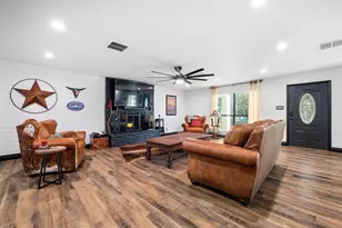113 Timber Lake Dr, Kingsland, TX 78639 - Photo 11