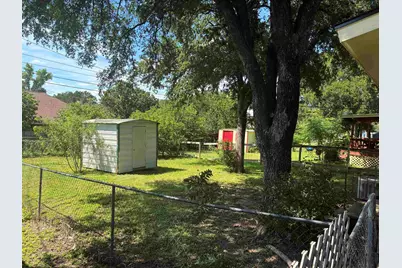 1112A Northwood, Marble Falls, TX 78654 - Photo 21