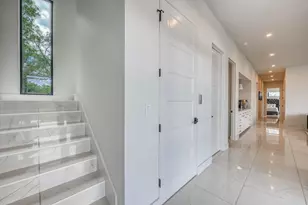 207 Kites Ct, Horseshoe Bay, TX 78657 - Photo 5