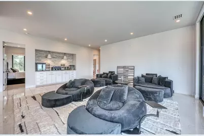 207 Kites Court, Horseshoe Bay, TX 78657 - Photo 17
