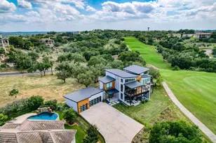 207 Kites Ct, Horseshoe Bay, TX 78657 - Photo 3