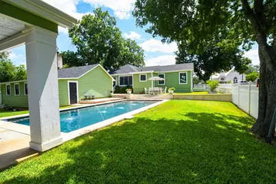 1301 Ford Street, Llano, TX 78643 - Photo 25