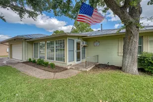 336 Carlson Cir, Buchanan Dam, TX 78609 - Photo 3