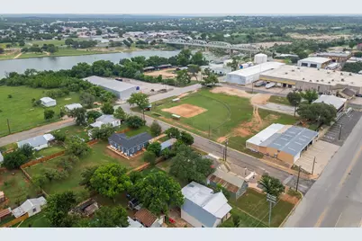 705 Flag Street, Llano, TX 78643 - Photo 29