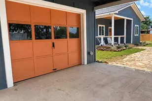 705 Flag St, Llano, TX 78643 - Photo 3