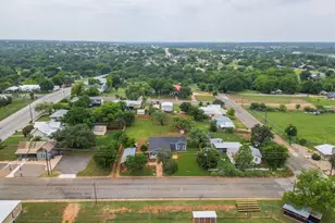 705 Flag St, Llano, TX 78643 - Photo 37