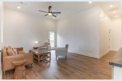705 Flag Street, Llano, TX 78643 - Photo 9