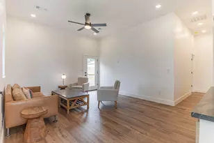 705 Flag St, Llano, TX 78643 - Photo 9