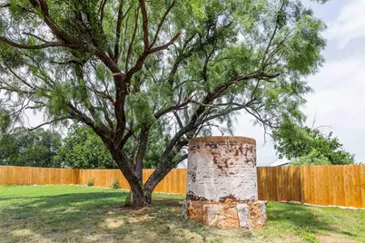 705 Flag Street, Llano, TX 78643 - Photo 25