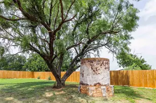 705 Flag St, Llano, TX 78643 - Photo 25