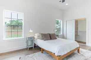 705 Flag St, Llano, TX 78643 - Photo 17