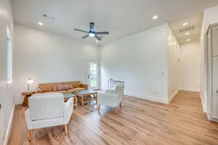 705 Flag St, Llano, TX 78643 - Photo 11