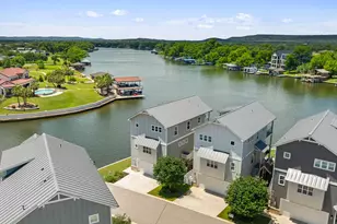 412 Island Cir, Kingsland, TX 78639 - Photo 27
