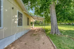 325 E Lakeshore Dr, Sunrise Beach, TX 78643 - Photo 21