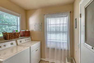 325 E Lakeshore Dove Haven Drive, Sunrise Beach, TX 78643 - Photo 15