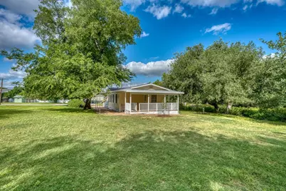 325 E Lakeshore Dove Haven Drive, Sunrise Beach, TX 78643 - Photo 25