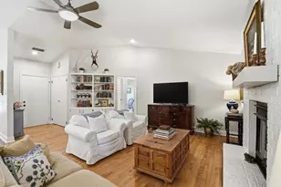 352 San Saba, Meadowlakes, TX 78654 - Photo 5