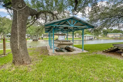 115 Shady Circle Drive, Sunrise Beach, TX 78643 - Photo 31