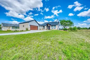 102 Pryor Pl Ct, Kingsland, TX 78639 - Photo 3
