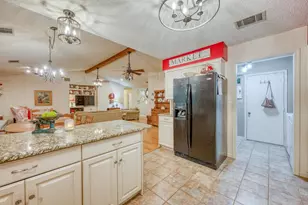 322 San Saba St, Meadowlakes, TX 78654 - Photo 15