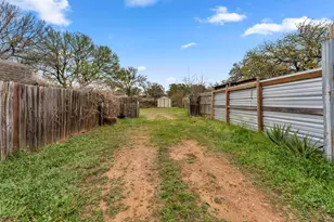 201 Wyatt, Kingsland, TX 78639 - Photo 5