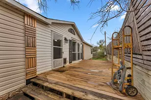 201 Wyatt, Kingsland, TX 78639 - Photo 3