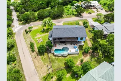 714 Matern Dr, Horseshoe Bay, TX 78657 - Photo 3