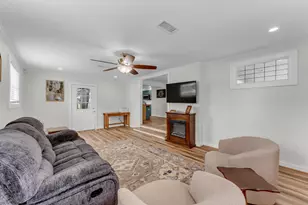 1303 Oak St, Burnet, TX 78611 - Photo 13
