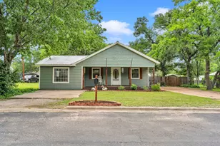 1303 Oak St, Burnet, TX 78611 - Photo 3