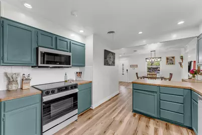 1303 Oak Street, Burnet, TX 78611 - Photo 9