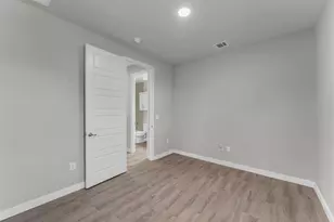 511 Taylor Dr, Horseshoe Bay, TX 78657 - Photo 15