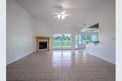 408 Spyglass, Meadowlakes, TX 78654 - Photo 3