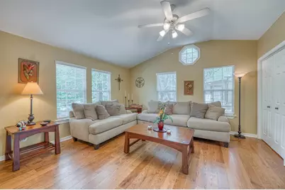 113 Red Bird, Kingsland, TX 78639 - Photo 5