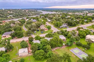 301 6th St, Marble Falls, TX 78654 - Photo 31