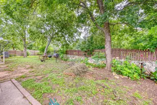 301 6th St, Marble Falls, TX 78654 - Photo 27