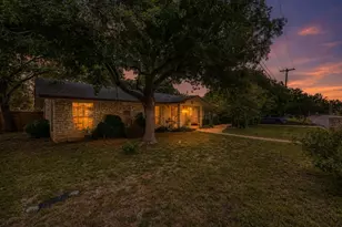 301 6th St, Marble Falls, TX 78654 - Photo 3