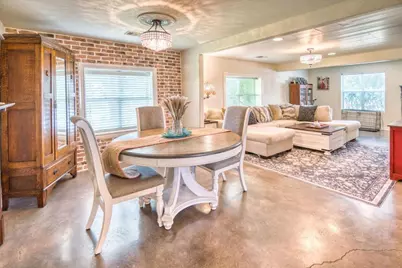 209 E Houston Street, Llano, TX 78643 - Photo 13