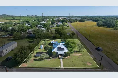 209 E Houston Street, Llano, TX 78643 - Photo 7