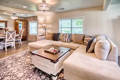 209 E Houston Street, Llano, TX 78643 - Photo 23