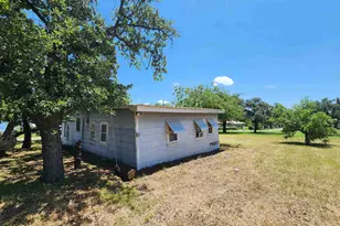 1011 Pebble Dr, Buchanan Dam, TX 78609 - Photo 7