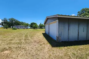 1011 Pebble Dr, Buchanan Dam, TX 78609 - Photo 11