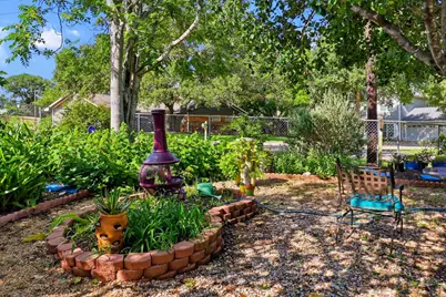 303 W Briarway, Granite Shoals, TX 78654 - Photo 5