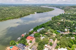 121 Hidden Oaks Dr, Kingsland, TX 78639 - Photo 1