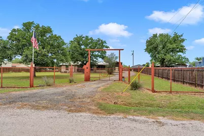 115 Leo Lane, Buchanan Dam, TX 78609 - Photo 5