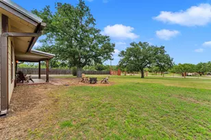 115 Leo Ln, Buchanan Dam, TX 78609 - Photo 9