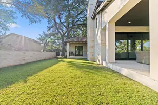 106 Plaza Escondido, Horseshoe Bay, TX 78657 - Photo 27