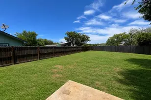 6811 River Oaks Dr, Kingsland, TX 78639 - Photo 3