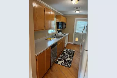 301 N Rhomberg, Burnet, TX 78611 - Photo 7