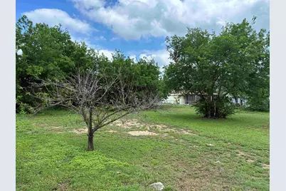 301 N Rhomberg, Burnet, TX 78611 - Photo 21