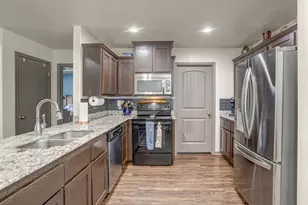 600 E Pecan St, Burnet, TX 78611 - Photo 17